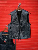 Universal Rider Universal Rider Leather Vest Black — foto 1